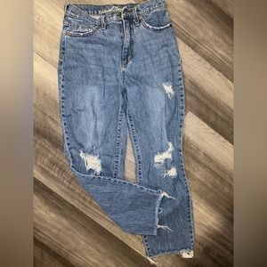 Universal Thread size 4 jeans